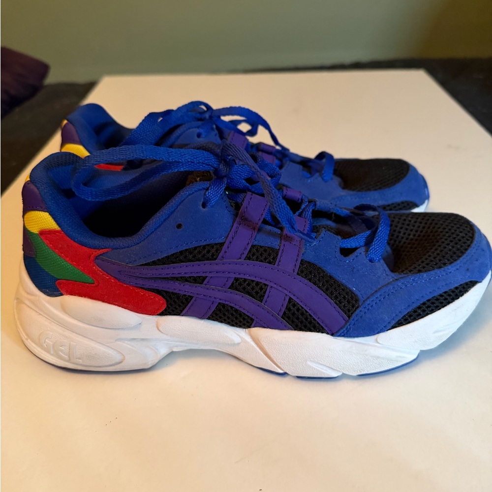 Asics Women’s Running Shoes with Multicolor Accents